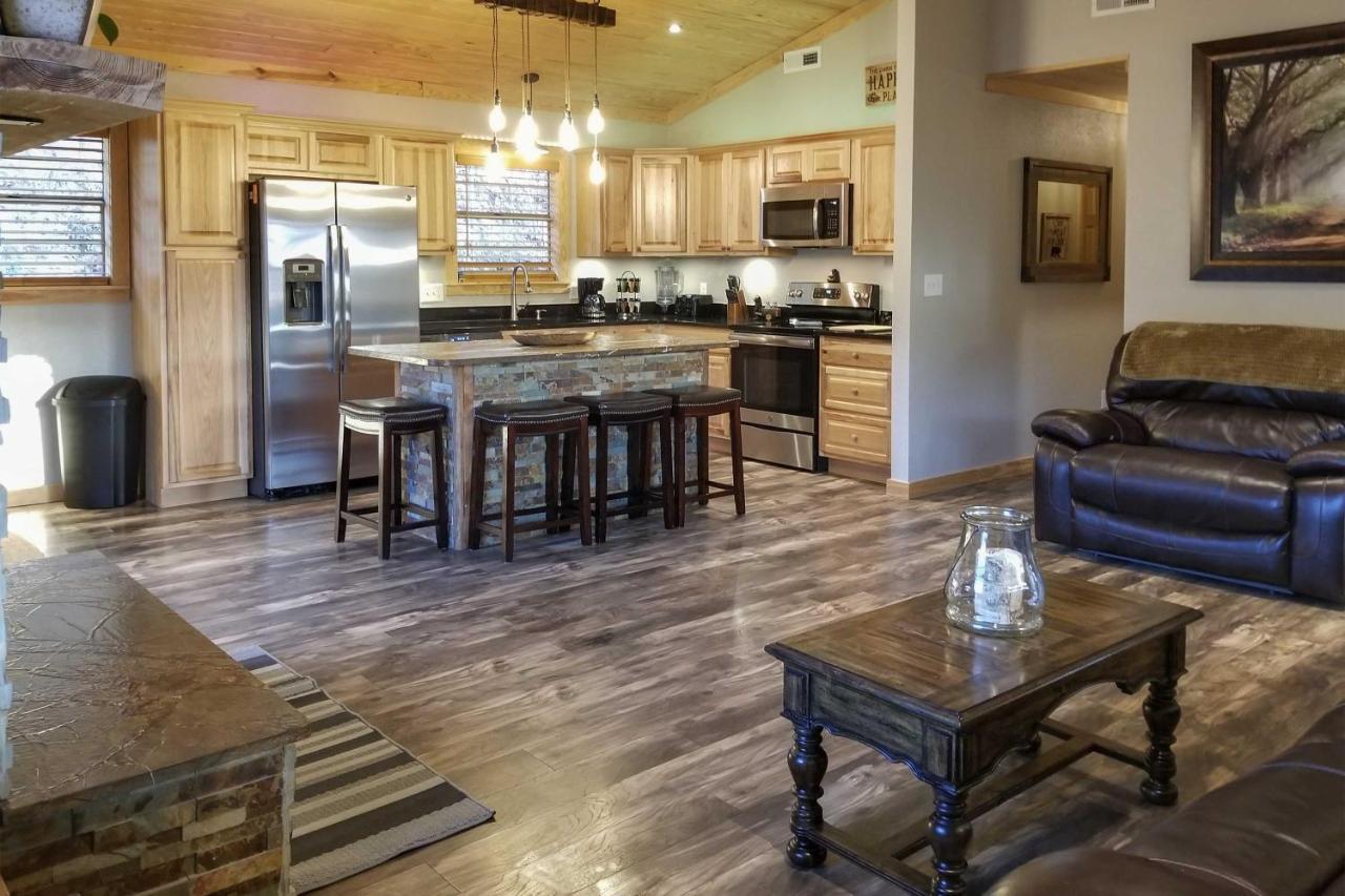 Secluded Cabin With Hot Tub, 3 Mi To Pigeon Forge! Sevierville Ngoại thất bức ảnh