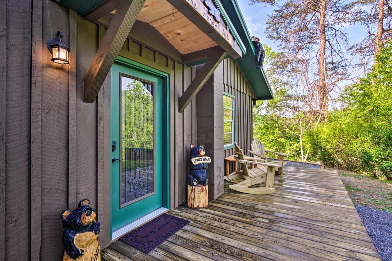 Secluded Cabin With Hot Tub, 3 Mi To Pigeon Forge! Sevierville Ngoại thất bức ảnh