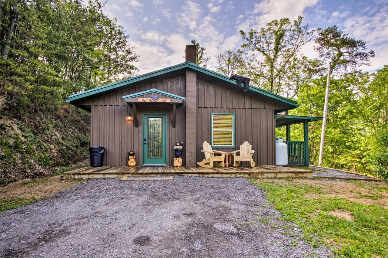 Secluded Cabin With Hot Tub, 3 Mi To Pigeon Forge! Sevierville Ngoại thất bức ảnh